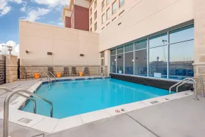 Drury Plaza Hotel Colorado Springs Near the Air Force Academy - Piscine