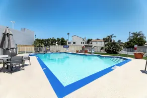 Holiday Inn Express Van Nuys by IHG - Piscine