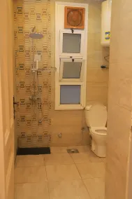 Holy Sheet Hostel - Badrum
