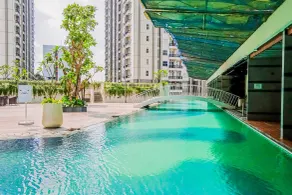 Nice and Elegant Studio near Campus at Pacific Garden Alam Sutera Apartment By Travelio - Piscina