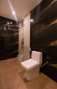 beestay Hotels Elite Park Titupati - Bathroom