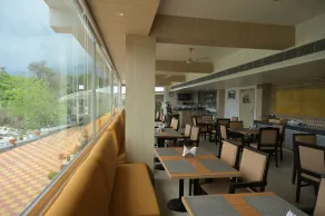 Hotel River Retreat - Restaurant