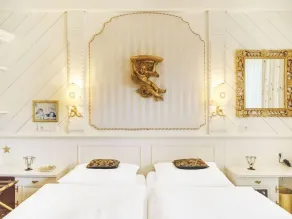 Double room, shower or bath, toilet, balcony - Habitación