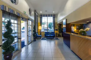 Ramada by Wyndham Costa Mesa/Newport Beach - Réception