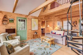 Lamoine Cabin w/ Deck ~ 16 Mi to Acadia Natl Park - Innvendig