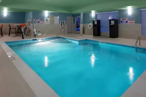 Holiday Inn Express & Suites Wilmington West - Medical Park by IHG - Pool