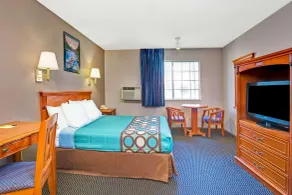 Super 8 by Wyndham Upland Ontario CA - Chambre