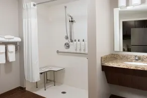 TownePlace Suites Oklahoma City Airport - Badrum