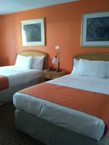 Howard Johnson by Wyndham Virginia Beach - Habitación