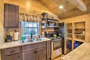 NEU! Sebago Lake Haven w / Deck & Waterfront View - Innenbereich