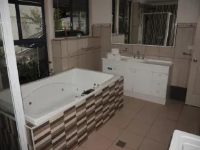 Quandong Valley Inn  - Baño