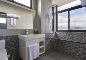 Enjoy Sanheyuan - Bathroom