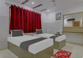 HOTEL ROYAL SUITES AND ROOMS - Room