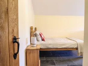Beudy Bach Barn - Room