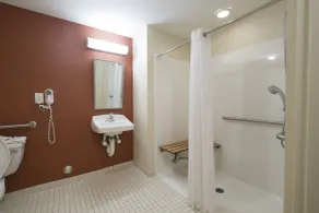 Red Roof Inn & Suites Philadelphia - Bellmawr - Salle de bain