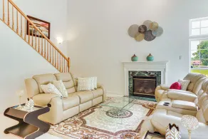 Huge Hagerstown Home w/ Deck ~ 4 Mi to Downtown! - Interiör