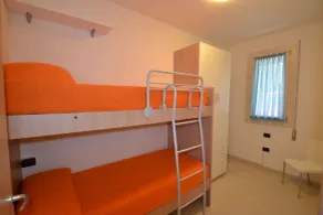 Moderne Wohnung mit privatem Garten - Zimmer
