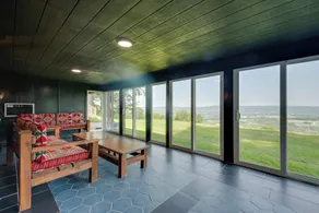 Luxury Tudor Estate Pool, Spa and Valley Views - Interior