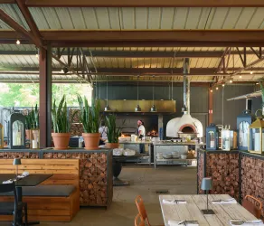 Hutton Brickyards Riverfront Hotel + Venue - Restaurant