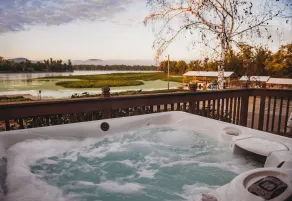 Rivers Edge - Rom