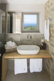 Atrium Villas - Bathroom