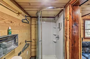 'the Gosling' Studio Cabin w/ River Access! - Innenbereich