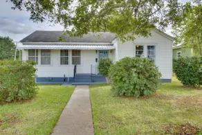 Charming Cottage w/ Mississippi River Views! - Interior