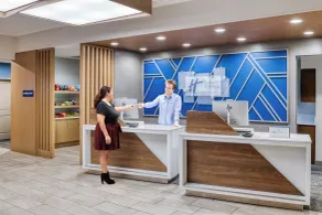 Holiday Inn Express & Suites - Green Bay East by IHG - Réception