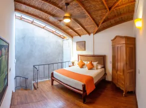 Estrada Hotel & Bistro - Room