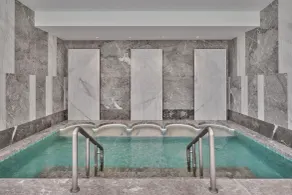 Hilton Yancheng - Pool