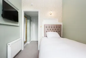 Stauntons on the Green Hotel - Room