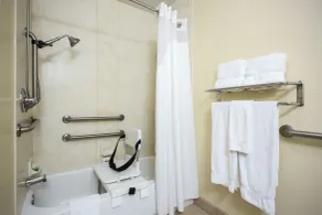 Holiday Inn Express & Suites Vandalia by IHG - Værelse