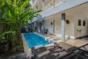 The Kanjeng Suites Petitenget - Piscine