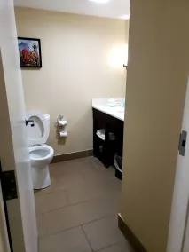 Clarion Hotel Conference Center Lexington North - Bathroom