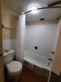 Americas Best Value Inn Moline - Salle de bain