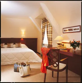 Hotel Spa La Malouinière Des Longchamps - Saint-Malo - Room