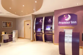Premier Inn Sunbury - Kempton Park - Reception