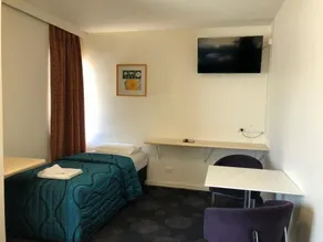 The Astor Hotel Motel - Chambre