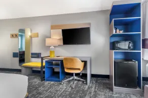 Comfort Inn & Suites Madison - Airport - Chambre