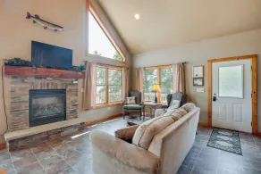 Lakefront Wisconsin Getaway w/ Kayak + Boat Dock! - Interiør