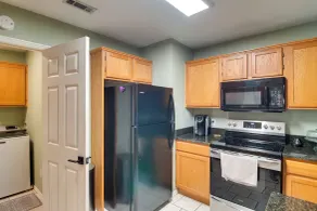 Charming Arkansas Retreat w/ Deck, Near Downtown! - Interior