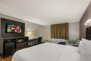 Red Roof Inn PLUS+ & Suites Knoxville West - Cedar Bluff - Chambre