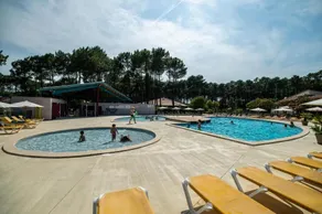 Village Vacances Le Lac Marin - Piscine