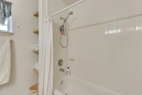 Pet-Friendly San Juan Home with Private Yard and Grill - Badeværelse
