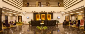 Velvet Clarks Exotica - Lobby