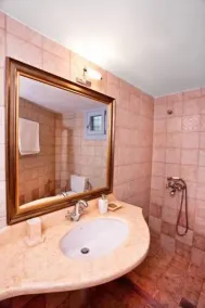 Aegean Diamonds Boutique Villas - Bathroom