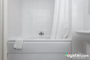 Sure Hotel by Best Western Reading - Baño
