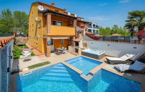Superbe appartement à Bonaci avec WiFi - Piscine