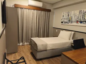 Hotel 28 Embu das Artes - Zimmer