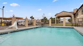 SureStay Hotel by Best Western Alexandria - Piscine